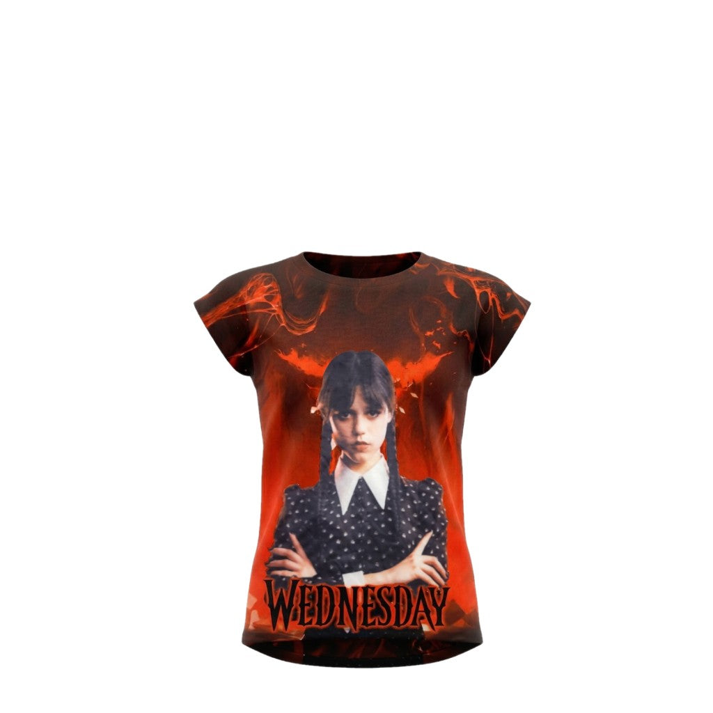 T-shirt Enfant Mercredi Addams Ambiance Rouge Style Sombre – Impression Sublimée Full Print – Coupe High-Low – 6 à 16 ans – Neuf