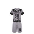 Ensemble Été Garçon « Urban Sport – University 68 » – T-shirt Noir/Gris Imprimé & Short Gris Assorti – 2 à 8 ans – Neuf