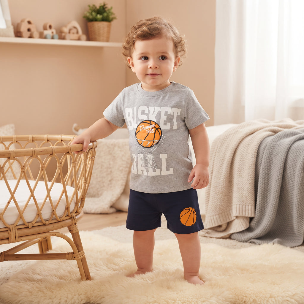 Ensemble bébé garçon porté, t-shirt basket gris chiné et short marine à ballon