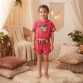 Ensemble fille fuchsia porté, crop top à capuche et silhouette souris animalier avec short aux finitions léopard